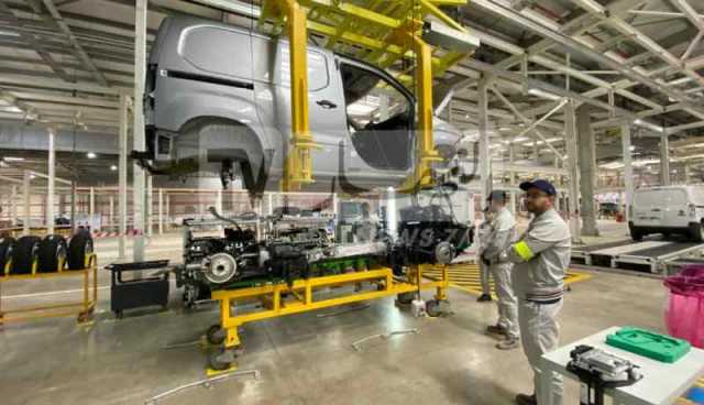 عون: الدولة لها أهدافها ومصانع السيارات ستوجه لأصحاب الصناعة الحقيقية