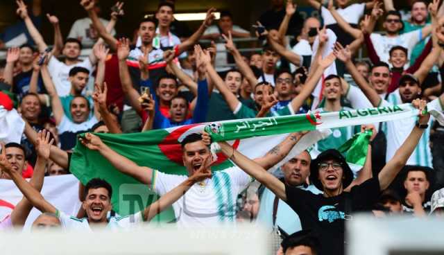 بالصور.. الجماهير الجزائرية تغزو ملعب “نيلسون مانديلا”