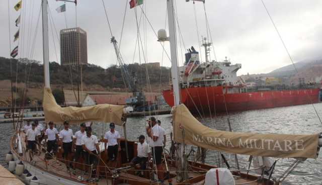 السفينة الشراعية المدرسة الإيطالية “CORSARO ll” ترسو بميناء وهران