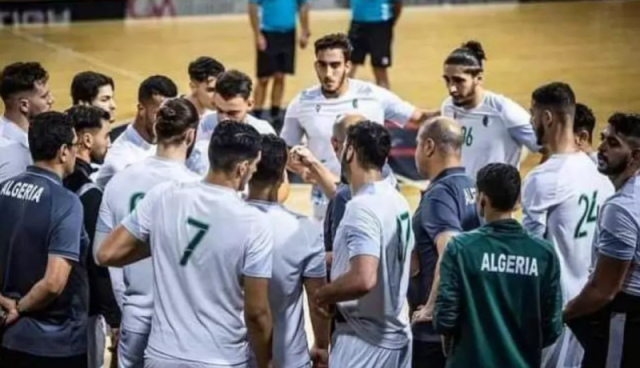 المنتخب الوطني لكرة اليد يواصل تربصه بالعاصمة تحضيرا لبطولة العالم