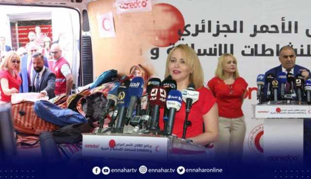 الهلال الأحمر الجزائري يوزع 60 ألف محفظة على تلاميذ العائلات المعوزة