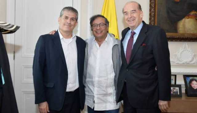كولومبيا تُعلن عزمها افتتاح سفارة لها في رام الله