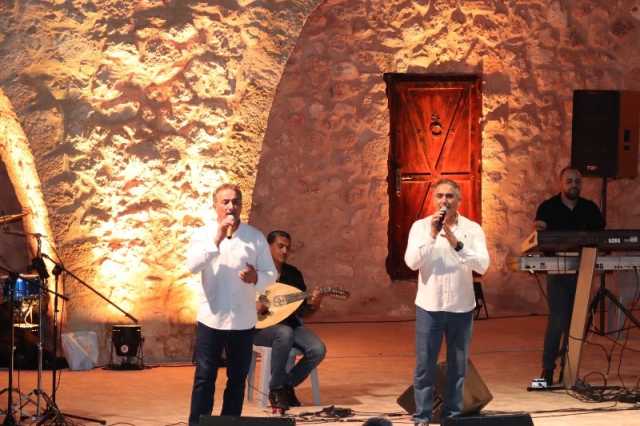 وليد توفيق وحتر و”اللوزيين” يفتتحون سهرات الغناء الطربي في مهرجان الفحيص