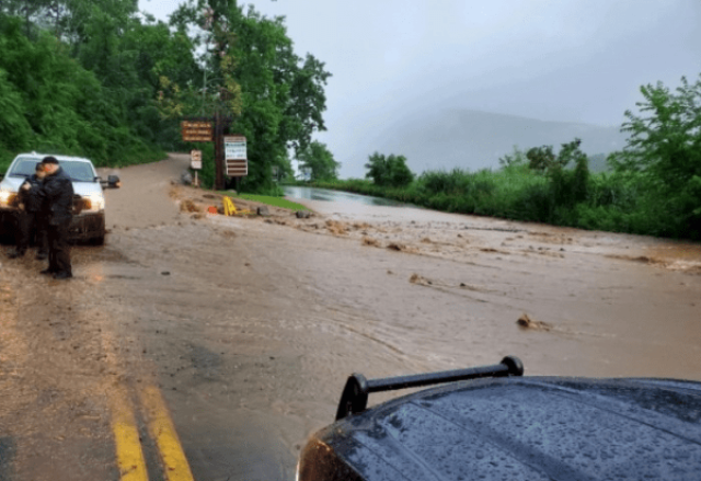 نيويورك تعلن حالة الطوارئ بسبب فيضانات مدمرة