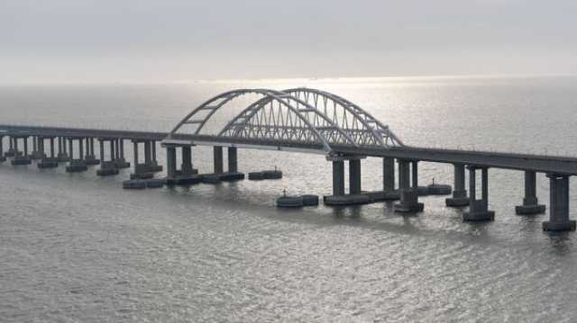 رئيس جمهورية القرم الروسية: توقف حركة المرور على جسر شبه جزيرة القرم نتيجة حالة طارئة -عاجل