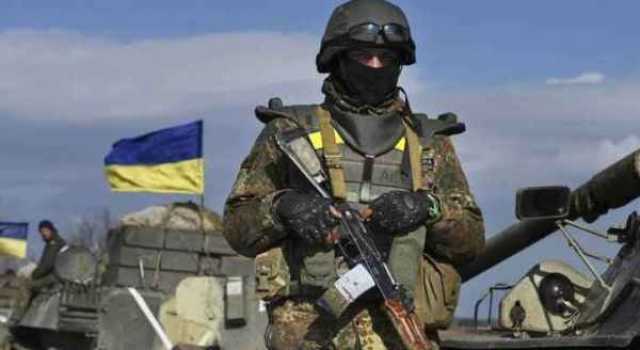واشنطن تسلّم الجيش الأوكراني قنابل عنقودية