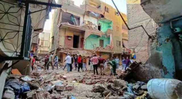 وفاة ٩ أشخاص بانهيار مبنى سكني في القاهرة