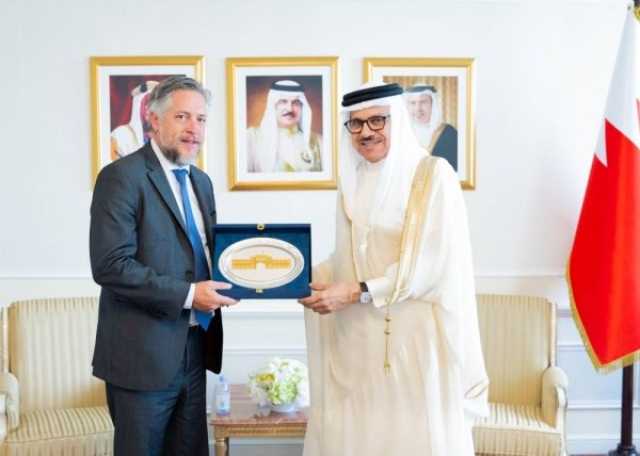 وزير الخارجية يستقبل سفير الاتحاد الأوروبي لدى البحرين بمناسبة انتهاء فترة عمله
