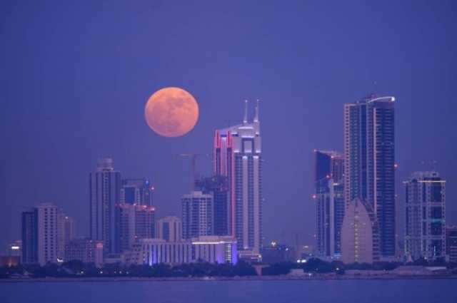 القمر العملاق يضي سماء مملكة البحرين مساء الأحد الموافق 1 أغسطس 2023