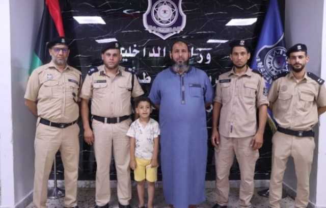مديرية امن طرابلس تعلن عودة الطفل التائه لذويه