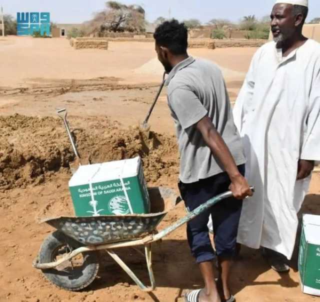 مركز الملك سلمان للإغاثة يوزع أكثر من 38 طنًا من السلال الغذائية في السودان