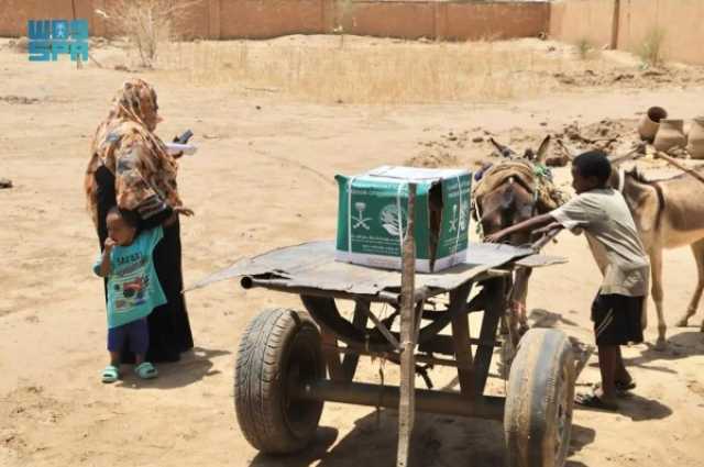 مركز الملك سلمان للإغاثة يدشن توزيع 13.260 سلة غذائية في ولاية الجزيرة بالسودان