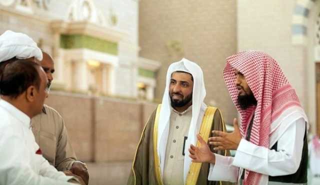 الشؤون الإسلامية تباشر جهودها الدعوية لتوعية المعتمرين في مكة ومساجد الحلّ
