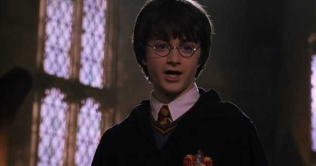 الفن و المشاهير بالصور- في عيد ميلاده الـ34.. هكذا أصبح دانيال راد بطل سلسلة 'Harry Potter'