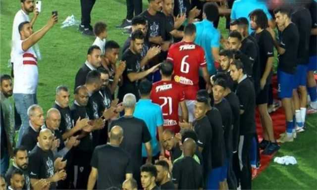 - فيديو- أحمد موسى يطالب بعمل ممر شرفي للاعبي الأهلي في مباراة التتويج أمام الزمالك