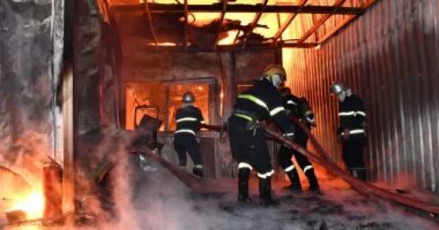 اليوم السابع : الدفاع المدنى الأردنى يخمد حريقا ضخما داخل مصنع للإسفنج
