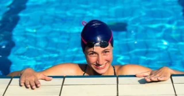7 عناصر أساسية لازم تكون موجودة في شنطة تمرين السباحة المرأة والمنوعات