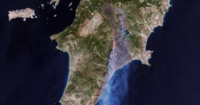 علوم وتكنولوجيا صور الأقمار الصناعية المذهلة تظهر تأثير حرائق الغابات فى اليونان