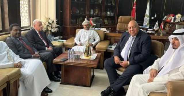 محافظ جنوب سيناء يلتقي رئيس غرفة التجارة والصناعة بمحافظة ظفار العمانية
