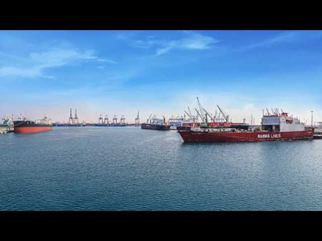 الإقتصاد ميناء الملك عبدالله يسجل زيادة جديدة في مناولة الحاويات