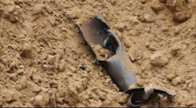 استشهاد طفلة وإصابة طفلين بانفجار مقذوف حوثي في مخيم للنازحين بمأرب