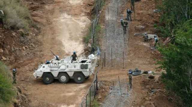قناة المنار: الجيش الإسرائيلي يفكك شباكا حديدية على الحدود مع لبنان