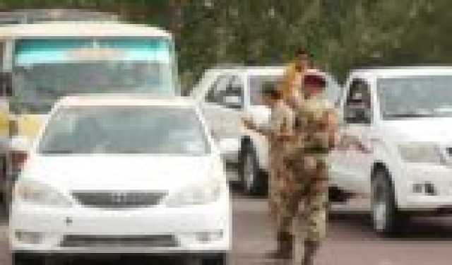 قوات الحزام الأمني تلقي القبض على عصابة تمتهن السرقة في عدن