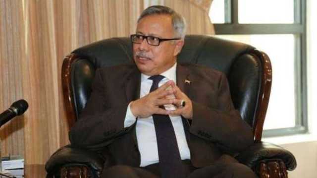 رئيس حكومة الحوثي يطالب بإعفائه من منصبه