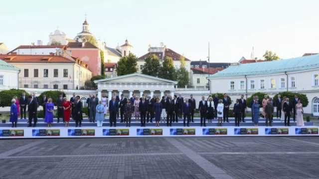 يورونيوز : الناتو يعد كييف بضمها إلى الحلف.. القتال يحتدم في شرق وجنوب أوكرانيا