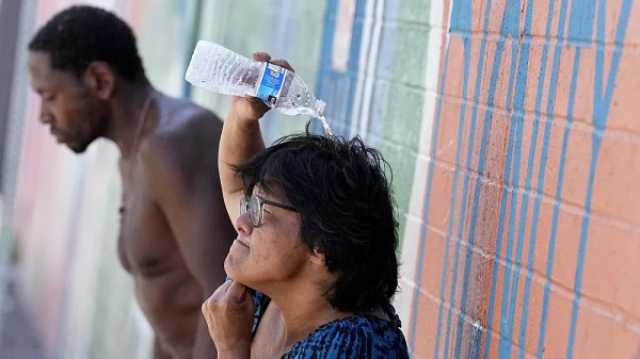 يورونيوز : موجة الحر في فينيكس الأميركية تبرز الهوة بين الأغنياء والفقراء