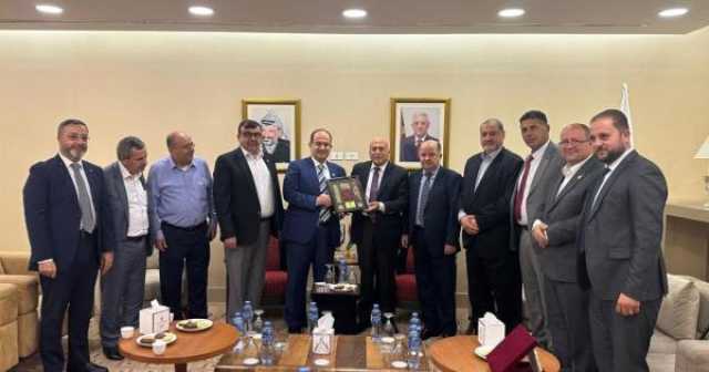 رجال أعمال يناقشون تعزيز العلاقات الاقتصادية بين الأردن وفلسطين