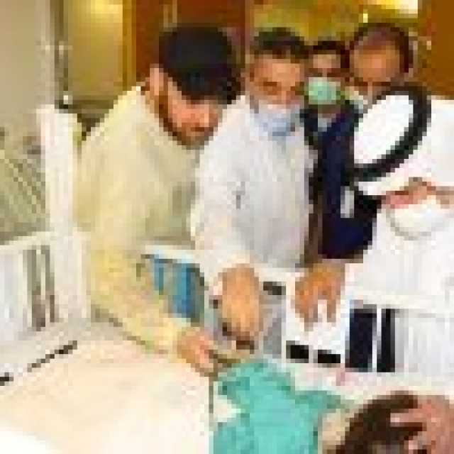 الفريق الطبي يؤكد استقرار الحالة الصحية للتوأم السيامي السوري “بسام”