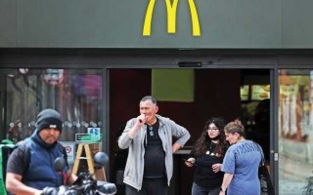 الاقتصادي فضيحة تهز سلسلة مطاعم ماكدونالدز في بريطانيا