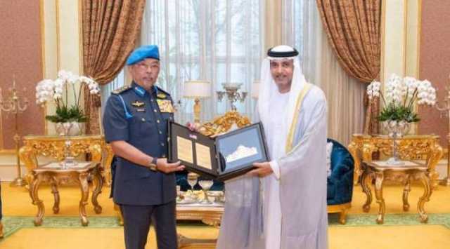 ملك ماليزيا يستقبل سفير الإمارات بمناسبة انتهاء عمله
