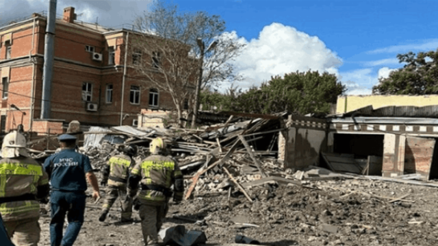 انفجار قرب مقهى في وسط مدينة تاغانروغ في جنوب روسيا