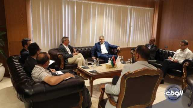 رئيس المجلس التسييري لبلدية بنغازي يلتقي المدير الإقليمي للمؤسسة الألمانية للتعاون الدولي في ليبيا