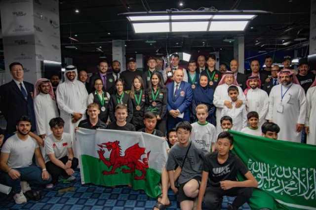- الويلزي ليام بطل الناشئين والهندية كاثرين بطلة الناشئات في ختام بطولة العالم للسنوكر