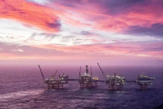 النفط يرتفع مدعوماً باضطراب الإمدادات في ليبيا ونيجيريا