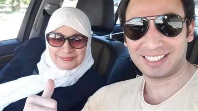 فن وفاة والدة الإعلامي علاء منصور