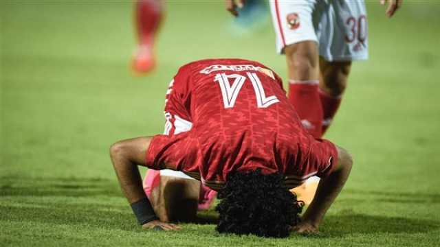 - حسين الشحات يحصل على جائزة أفضل لاعب في مباراة الأهلي والزمالك