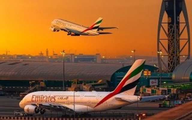 اقتصاد مطار دبي الدولي يسجل 98.3 ألف رحلة مغادرة في النصف الأول