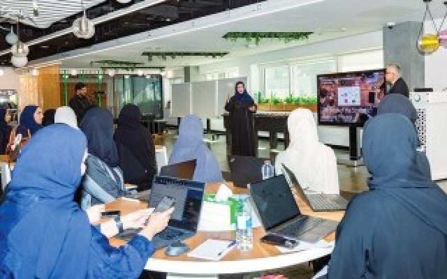 اقتصاد «كهرباء دبي» تعزز المهارات القيادية لموظفاتها