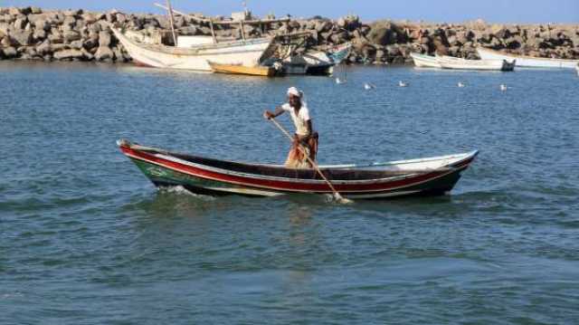 بعد أشهر من الحجز.. إريتريا تفرج عن 80 صيادا يمنيا وتواصل اعتقال العشرات في جزيرة 'ترمة'