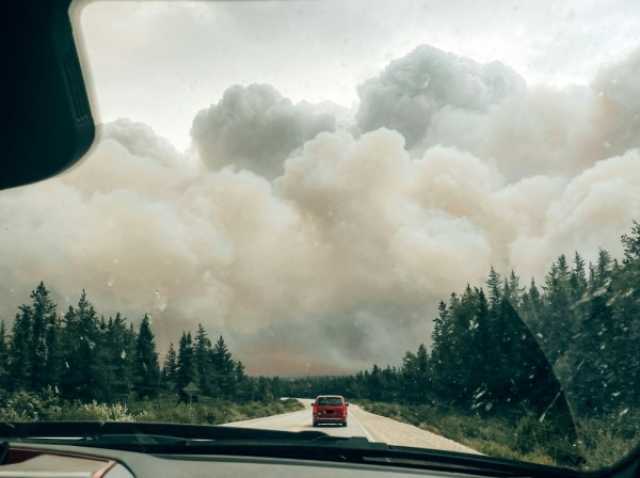 علوم دخان حرائق الغابات في كندا يحطم الرقم القياسي في الانبعاثات  