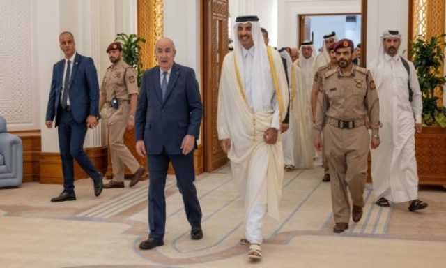 أمير قطر ورئيس الجزائر يبحثان سبل تعزيز العلاقات في الاقتصاد والطاقة (صور)