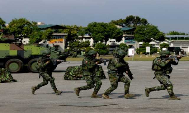 تايوان تجري تدريبات عسكرية في مطارها الرئيسي لمحاكاة هجوم
