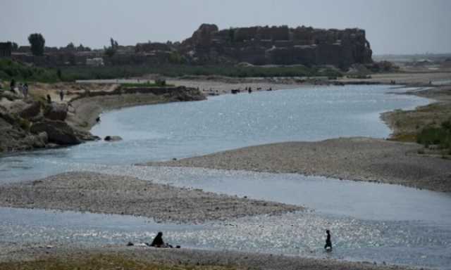 إيران تشدد على وفاء طالبان بالتزاماتها في مياه هيرمند