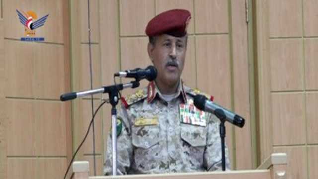 وزير دفاع صنعاء يتوعد التحالف بمعركة بحرية ويكشف عن أسلحة جديدة