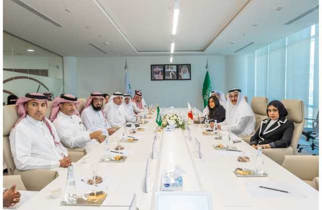 وزير التنمية الاجتماعية يناقش مع نائب قطاع التنمية الاجتماعية السعودي تعزيز التعاون في مجالات دعم المنظمات الأهلية