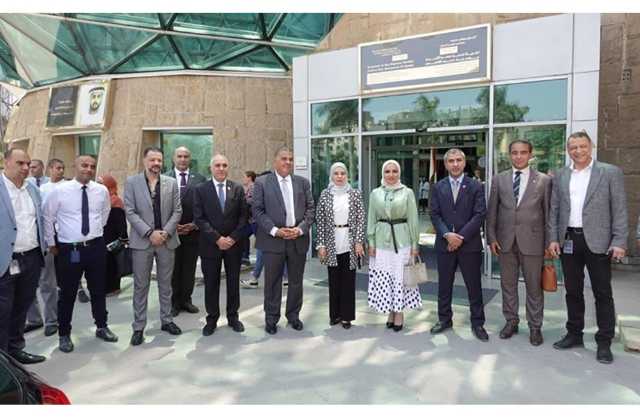 سفيرة مملكة البحرين لدى جمهورية مصر العربية تزور مستشفى 57357 لسرطان الأطفال